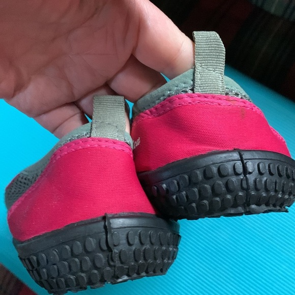 TBL Jamaica Water Beach Swim Slip Resistant shoes in pink Grey - Picture 7 of 9